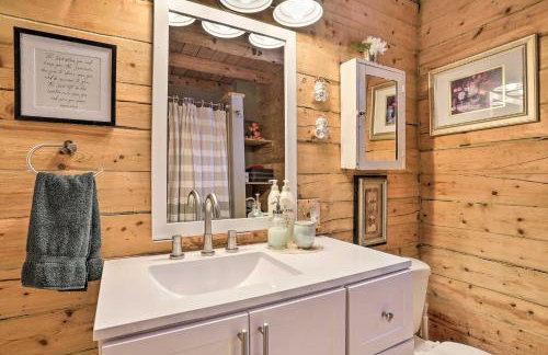 Snowshoe Cabin with Gas Grill Fish and Hike! - Foto 19