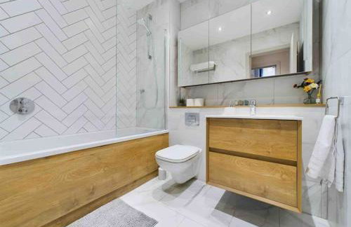 stylish 2bed condo city centre - Photo 6