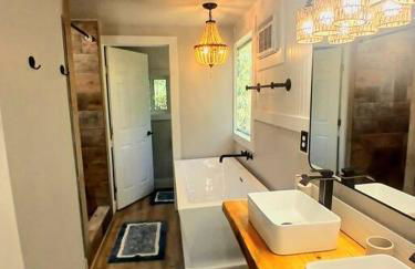 Waterfront Container House In A Magical Forest! - Foto 8