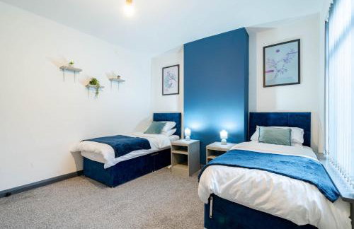 Spacious 3-Bedroom Home Near City Centre with Parking - Foto 27