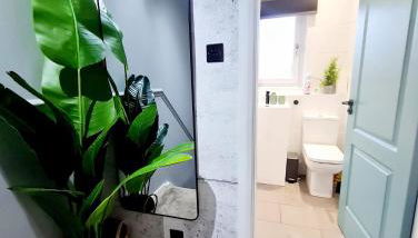 Bright 3BR walking distance to town - FREE parking - Foto 5