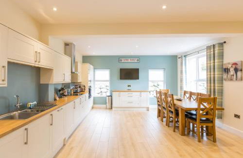 Rose Cottage with Hot Tub - Photo 10