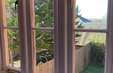 Glastonbury town centre modern apartment - Photo 7