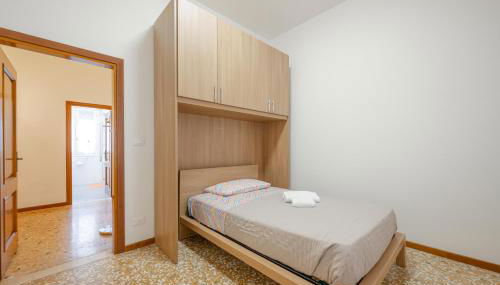Tatiana Flat - 10 minutes to Venice - Mestre Train Station - Free Parking - Foto 5, towels, wardrobe