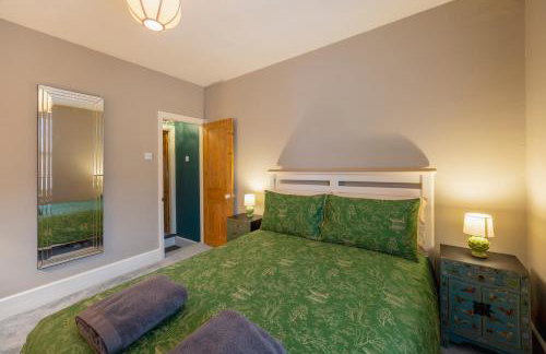 City Centre Luxury House - Garden Oasis, Kingsize beds - Foto 12