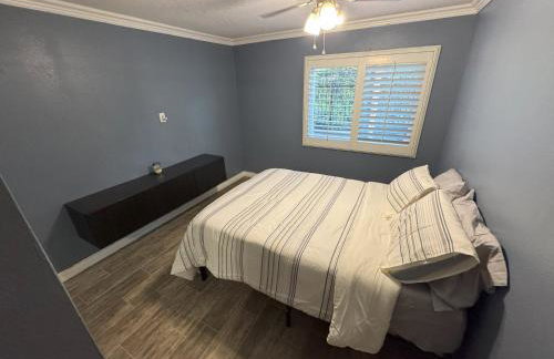 Riverside Views & Pool Retreat - Foto 67