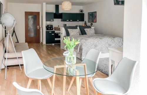 Studio near Altstadt /w Workspace, Feng-Shui & Art - Foto 12