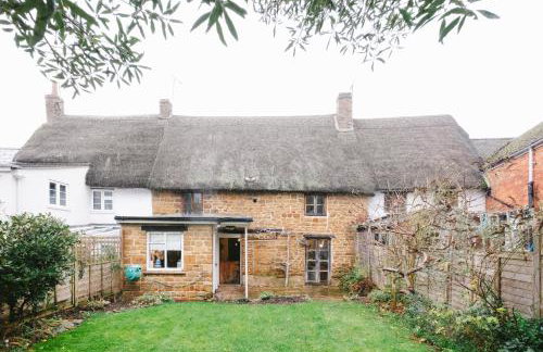 Family-Friendly Cotswolds Cottage with Log Burner, Garden, Sleeps 6 - Foto 38