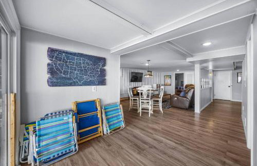 Waterfront retreat w/ wraparound deck & BBQ - Foto 44