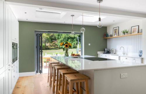 5 Bed in Seaview oc-m33328 - Photo 5