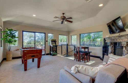 Estate Resort Style Oasis 6BDRM, 5.5 Bath Heated Pool with Misters - Foto 45