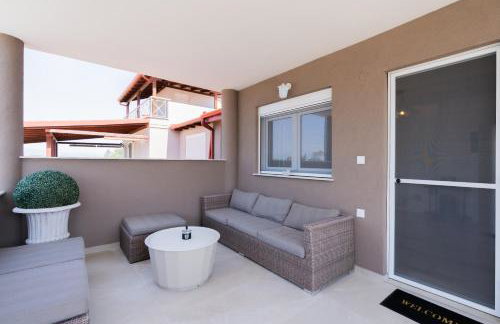 MiCasa Palace 1 - Photo 9