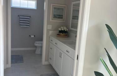 The Golden Palm Mins to Eastport Square and Middleton With Electric Golfcart - Foto 7