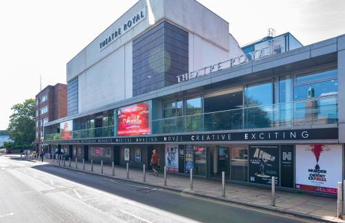 Elegant Norwich Apartment in The Lanes w Parking - Foto 62