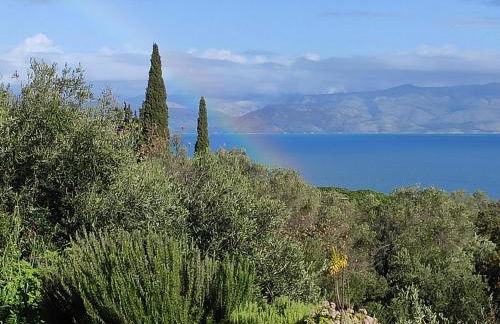 King size bed, Terra relaxa, Vista al mar, near Achilleio - Foto 22