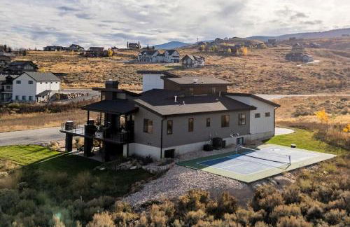 Luxury Lodge with Hot Tub, Theater and Pickleball Court - Foto 33