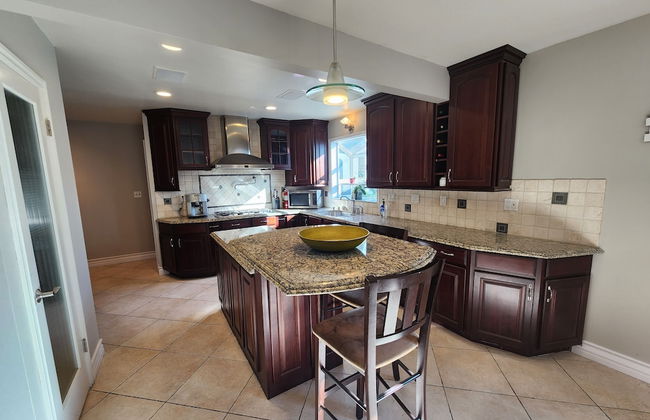 Near the beach and central located - Foto 6