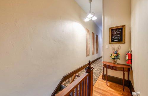 Historic Decatur Apt with City Square Views - Foto 25