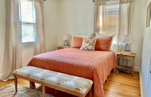 Altavista House - Renovated, Charming, & Walkable - Foto 7