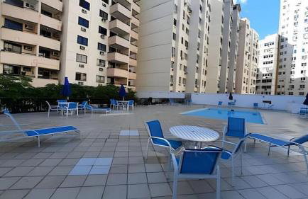 Hospede-se perto da praia com conveniência - Foto 17