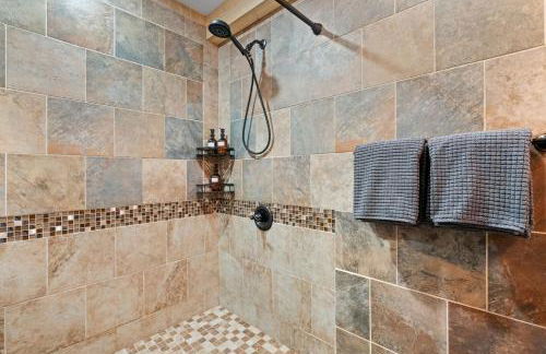 Ski In Ski Out Hunter Mtn Seasonal Pool Access w Panoramic Views Hike Swim Fish Unwind - Foto 11