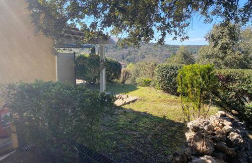 LA O'LISO Gorges de l'Ardèche gîte 4 places avec piscine à 5mn du Pont d Arc - Foto 8