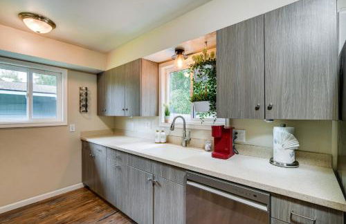 Anchorage Home about 7 Mi to Chugach State Park! - Photo 8