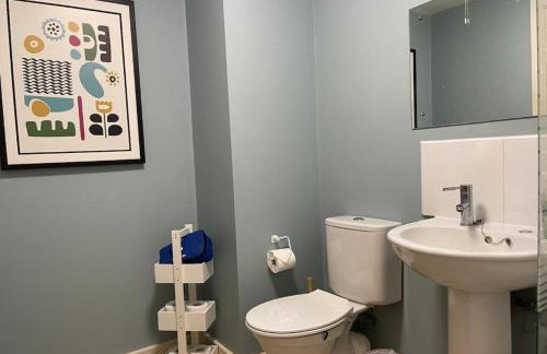 Light & bright, centrally located apartment - Foto 29