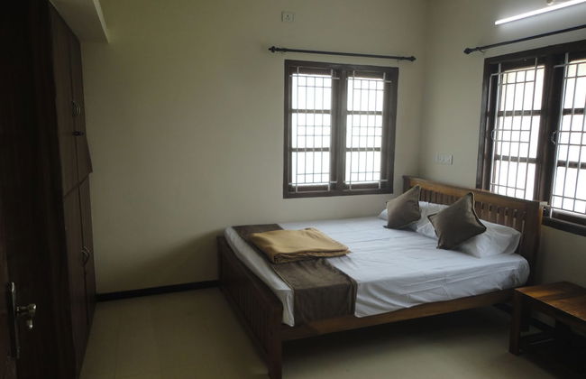 Sanvika Hotels & Service Apartments - Photo 5