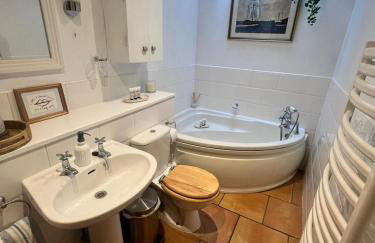 Historic 3-Bed Cottage with Garden in Hursley - Foto 15