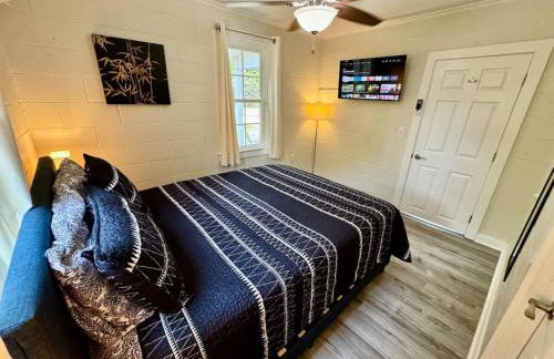 3 Min Walk to Starbucks. Pet Yes - Photo 43