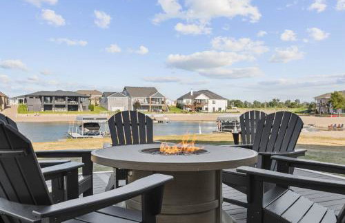 Lakefront Mansion!Close to SAC&Mahoney State Park! - Foto 4