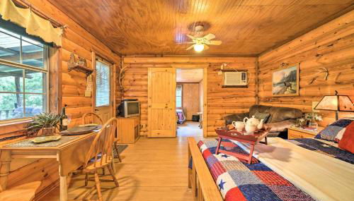 Cedar Falls Cabin Nestled by Honey Creek - Foto 5