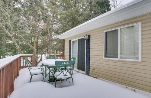 Family Nature Escape! South Branch Haven with Deck - Foto 20