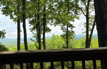Mae’s Cottage in the Clouds - Photo 1