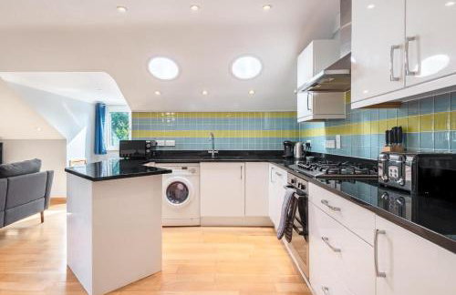 Spacious Flat A Few Mins Walk to Carlyon Bay Beach - Foto 8