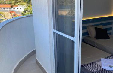 Prainha com roupa de cama e banho - Foto 53