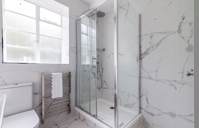 Stylish Kings Cross Flat - Photo 20