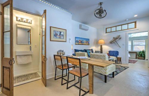 Walk to Beach from Chic Old Town Apartment with Yard - Foto 7