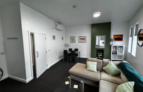 11aComberton - Photo 3