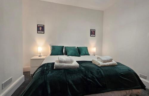 Home away from home by the sea - Foto 27