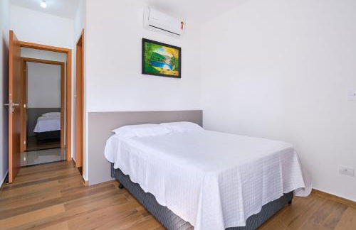 2 QUARTOS com Churrasqueira na Varanda, Piscina, Garagem interna, WiFi 500mbps, Ar Condicionado e Telas de Proteção - Foto 19