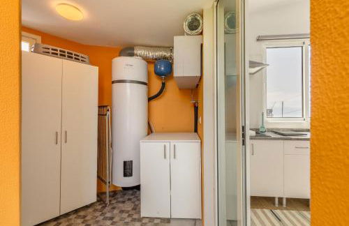 Coastal São Vicente Mountain & Sea View Hideaway with Free Parking - Foto 30