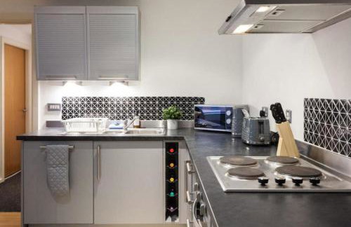 Elegant City Retreat Contemporary 2BR 2BA Netflix Included - Foto 22