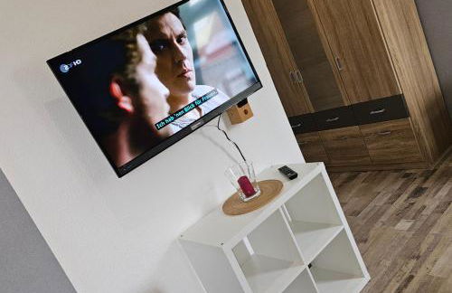 Gemütl Wohnung mit Blick auf den Hafen - Photo 23