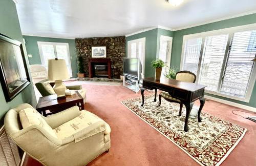 80BPD, Four bedroom, two 1 2 bath log-sided condo with lake view , garage condo - Foto 13