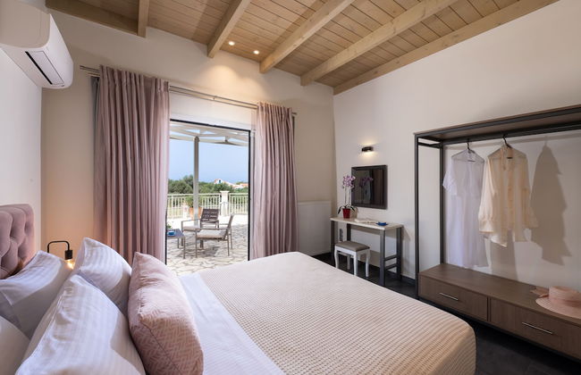 Ionian Mansion - Photo 5