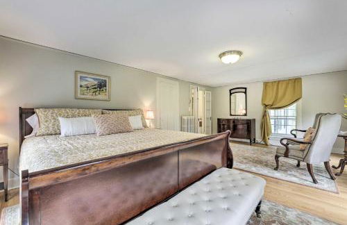 Charming Farmhouse with Pool and Fishing Pond! - Foto 16