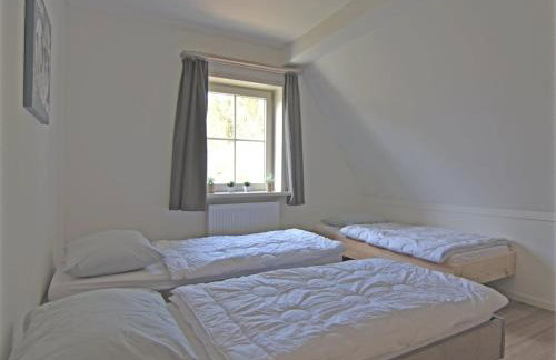 Lovely Group House near Winterberg with Private Sauna, Garden, & Terrace - Photo 52