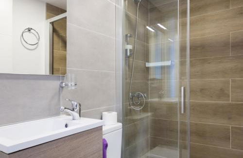 Apartamento Minimalista con Terraza, WiFi y a 1 Minuto de la Playa - ES-279-4 - Foto 25